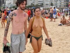Toplessaço- Mais uma Manifestação do Facebook no RJ Dessa Vez Pela Liberdade da Nudez