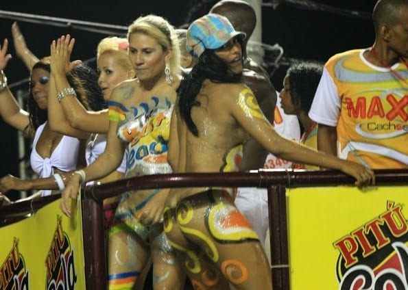 Caiu no carnaval porno carioca