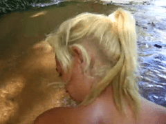 Loira Muito Gostosa de Guapi – RJ Metendo Deliciosamente Em Uma Das Cachoeiras da Cidade