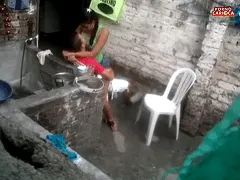 Flagra Amador Real de Vizinha Gostosa Dando Para Namoradinha no Terraço de Casa – MG