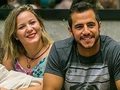 O Clima Esquenta no Big Brother Brasil 16 e o Casal Matheus e Maria Cláudia Fazem Sexo Debaixo do Edredom Após Festa – 1