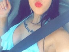 Contribuição Caseira Nacional - Larissa Pimentel de 18 anos Envia Fotos dos Seus Peitos Para Ficante no Seu Snapchat e Cai na Net - BA
