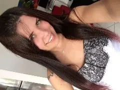 Contribuição Amadora Nacional – Yasmim Puta de Luxo do Rio de Janeiro – RJ Caiu na Net Exibindo Seu Corpo Delicioso em Fotos Amadoras