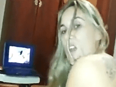 Novinha Gata Libera Seu Cu Delicioso Pro Namorado e Faz Carinha de Vadia Pra Câmera Enquanto Tarado Filma o Sexo Anal – Xvídeos