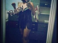Rosy Ruivinha de Manaus - AM Tira Fotos Peladinha Exibindo Seu Rabão e Sua Buceta Pra Enviar Pro Seu Ficante e Acabou Vazando na Web