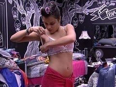 Emilly Gostosinha do BBB 17 se Descuidou e Acabou Mostrando Novamente o Seu Peitinho Delicioso Para Todo o Brasil