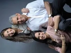 Alejandra e Rosa Filhas do Novo Técnico do Flamengo Rueda, Fazem Sucesso na Internet Com Fotos Ousadas Mostrando Seus Corpaços