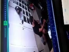 Vadia Segurança do Shopping Foi Flagrada Por Câmeras de Segurança, Dando Uma Trepada Nervosa na Hora do Seu Almoço – Caiu na Net