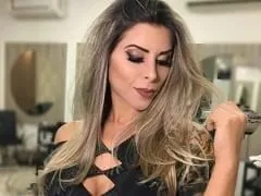 Ana Paula Minerato Modelo Muito Gostosa e Musa da Escola de Samba Gaviões da Fiel Pagou Peitinho no Programa “A Fazenda” e Pouco se Importou