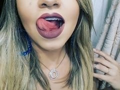 Jéssica Gold Puta de Luxo Muito Gostosa de São Paulo – SP Deixou o Cliente Gravar um Vídeo do Sexo Oral e Também se Exibiu Nua