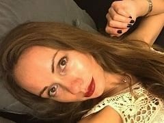 Cenas Fortes: Natalia Borodina Turista de 35 anos Morre ao Fazer Strip Pra Sua Namorada Dentro do Carro, Pois Colocou a Cabeça Pra Fora e Bateu em Uma Placa
