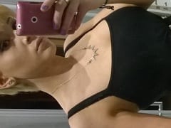 Mariana Borges Amadora Peituda MUITO Gostosa Tirou Fotos Picantes Exibindo Seu Corpo Perfeito e Seus Tetões Mas Parou na Net