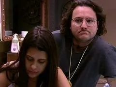 FLAGRA BBB18: Diego Escritor Paraense se Masturbou Explicitamente ao Lado da Estudante Catarinense Ana Paula e Pouco se Importou Com as Câmeras Noturnas Que o Quarto Possuí