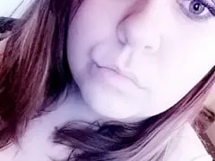 Glória Esposa Gordelícia Muito Safada Ficou Chupando a Rola do Marido Com Pressão e Deixou Ele Filmar Sua Carinha de Safada Durante o Oral