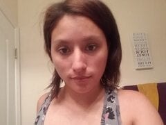 Rose Amadora Gostosa de 25 Anos Ficou se Exibindo e Masturbando a Buceta Depois do Banho e Gravou Esse Vídeo Caseiro Pra Mandar Pro ex