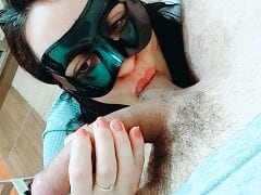 Nélia Esposa Deliciosa Mascarada Ficou Chupando Com Talento a Rola do Seu Parceiro Fazendo Carinha de Puta e Gravando um Vídeo Pornô Até Tirar Leitinho
