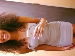 Lindiane Mulata Deliciosa Ficou Peladinha no Provador de Uma Loja e Tirou Várias Fotos Dos Peitinhos e da Buceta Pra Mandar Pro Crush
