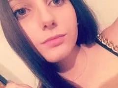 Ivana Montana Ninfeta Safadinha Demais Quicou e Fodeu de Ladinho Com o Namorado Usando Uma Máscara