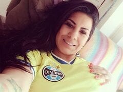 Bruna Ferraz Gaúcha Maravilhosa Torcedora do Grêmio Ficou Esfregando a Rabeta no Pau do Cliente e Gravou um Vídeo Amador da Putaria