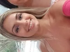 Mia Linz a Loira Mais Deliciosa do Mundo Pornô Gravou um Vídeo Gringo Fodendo Com Roupa de Mulher Maravilha