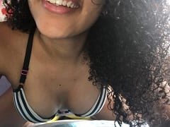 Luíza Mineira Deliciosa Demais Foi Pro Banho se Exibir Peladinha Enquanto se Masturbava Com um Vibrador