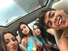 Mc Kevin Cantor de Funk Famoso Gravou um Vídeo Fodendo Com Três em Seu Carro e Parou na Net