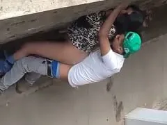 Ninfeta Latina Fodeu ao ar Livre Com Rapaz ao Lado de um Evento e Acabaram Sendo Flagrados – Amadores