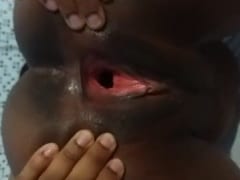 Negra Ninfeta de 19 Anos Safadinha Abriu Sua Bucetinha Rosa e Ficou Levando Rola Cheia de Tesão – Amadores