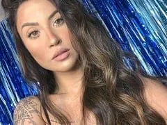 BBB20: Bianca Andrade Conhecida Como Boca Rosa Apareceu Rebolando Apoiada no Carro do Rapper Americano Swae Lee