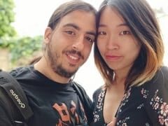 Yumi oriental ninfeta deliciosa estava jogando quando o seu marido chegou chupando sua xerequinha e acabou num sexo amador