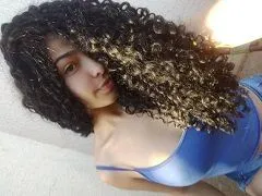 Mirian Gabriela novinha de 18 aninhos se exibindo e rebolando nua