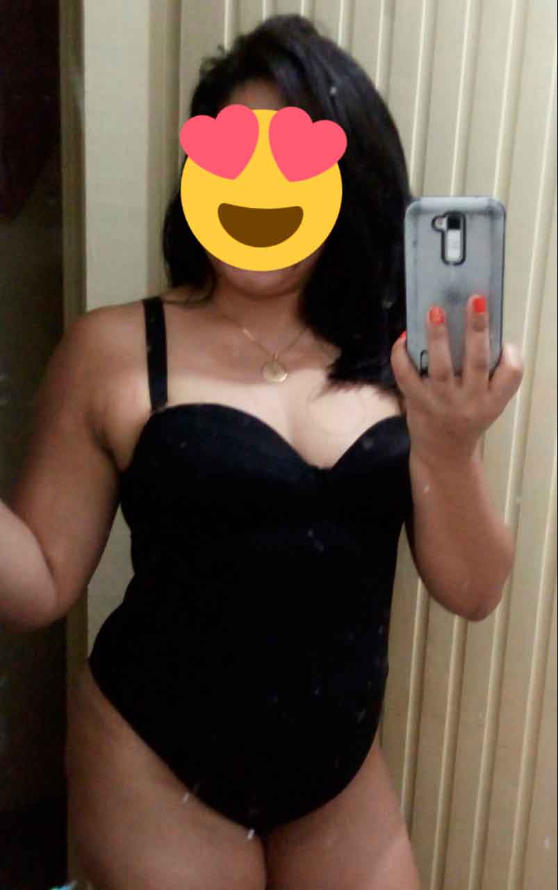 Esposa Bronzeada Deliciosa Tirou Fotos Peladinha E Trepando Com Namorado Videos Porno Carioca 