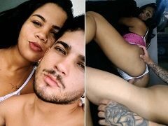 Ninfeta de 18 anos dando o cuzinho grávida