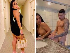 Josy Gurgel morena ninfa fodendo com namorado no banheiro