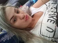 Jéssica casada peituda se exibindo peladinha em fotos caseiras