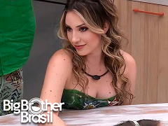 BBB23 Amanda Meirelles pelada pagou peitinho de novo