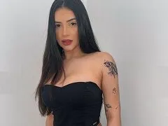 Tainá Costa famosa semi nua no carnaval 2023 rebolando sua bunda deliciosa