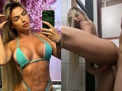 Débora Gomes fodendo no banheiro e usando um vibrador na buceta