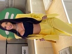 Ingrid Paixão pelada colocando piercing nos seus peitões deliciosos