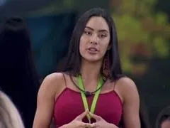 BBB24 Isabelle mostrando os peitos e seu rabo lindo