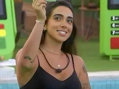 BBB24 Giovanna Lima lavando a bucetinha no banho