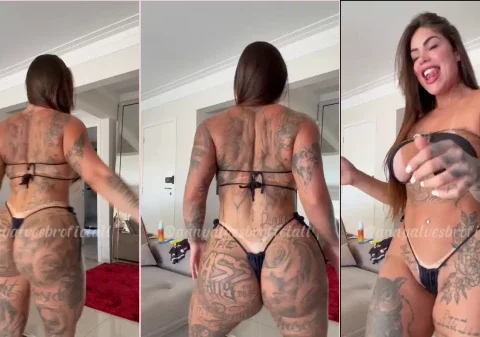 Tatuada novinha de codinome Anny só de calcinha