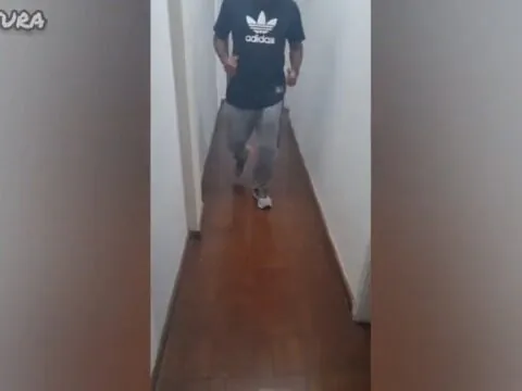 Casada magrinha gostosa transa com vários na frente do marido