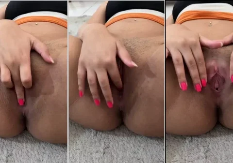Novinha da Paraíba vaza no grupo do whatsapp masturbando a bucetinha