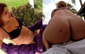 Coroa experiente dominando ruivinha safada no quintal com foda filmada
