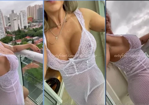 Puta fitness de babydoll mostrando o seu corpo sensula