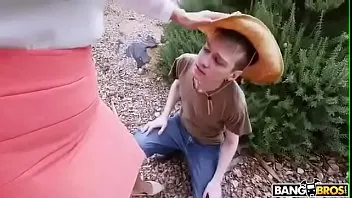 Caseiro dando uma chupada gostosa na buceta da sua chefe