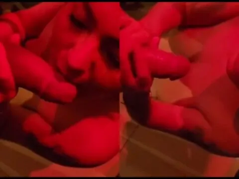 Loirinha perfeita sendo macetada de quatro e mamando a piroca com prazer