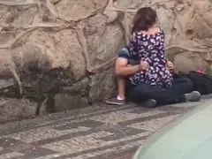Jovem Casal Mineiro é Flagrado Dando Uma Transada Dixavada em Plena Luz do Dia em Uma Calçada Pública Com Pouco Movimento – Xvídeos