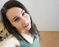Stella Ninfeta Gostosinha Que é Modelo Erótica e Adora Exibir Suas Transas, Gravou um Vídeo Dando Uma Trepada Nervosa e Levando Uma Gozada Nos Peitinhos